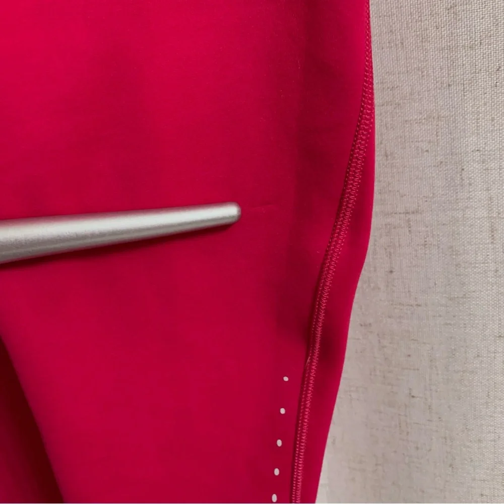 Lululemon’s Fast and Free Thermal 5 Pocket Tight Fuscia Berry Color 27” 6 - Picture 7 of 11